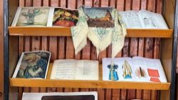 Платок на плече-песня в душе.